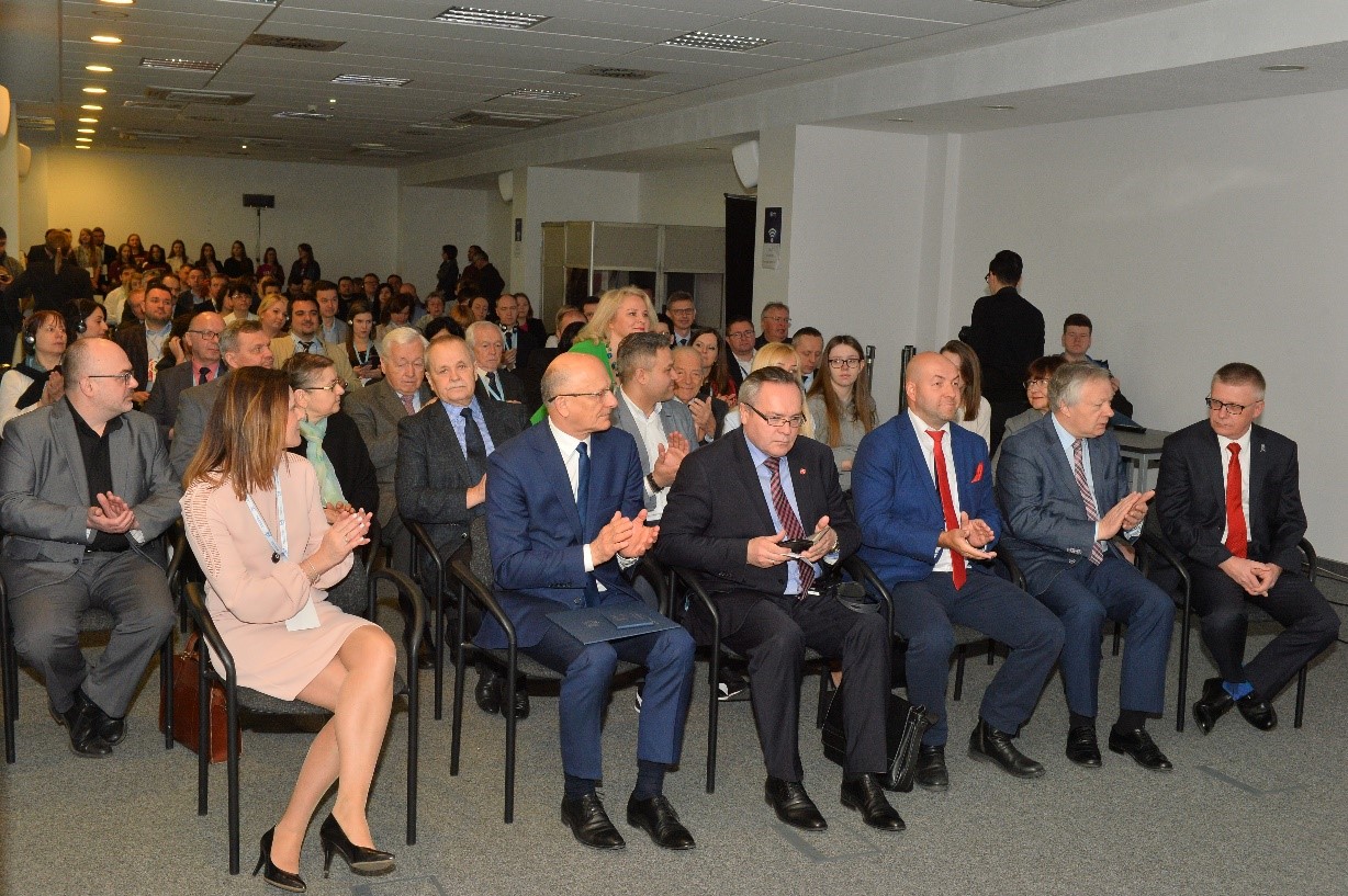 Cykliczny panel spotkań dyskusyjnych w Lublinie 001.jpg