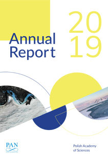 Annual_Report_2018_okladka.jpg